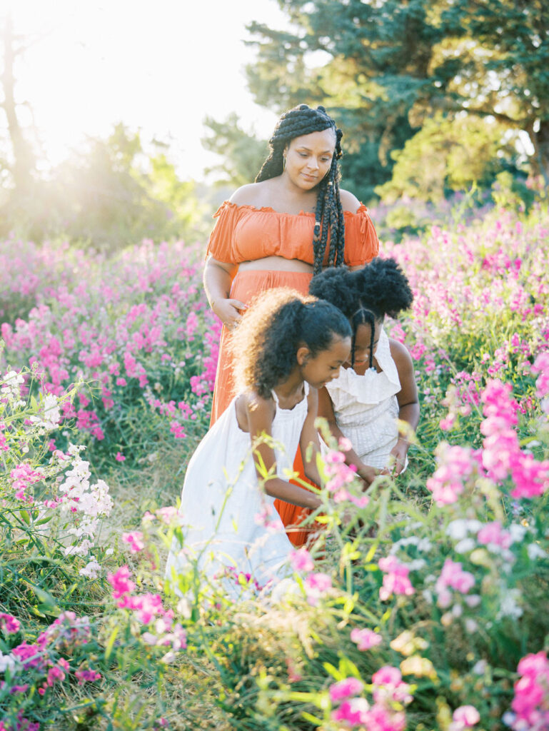 Seattle summer family photos in Discovery Park